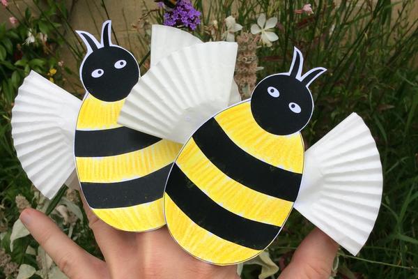 photo of completed bee puppets