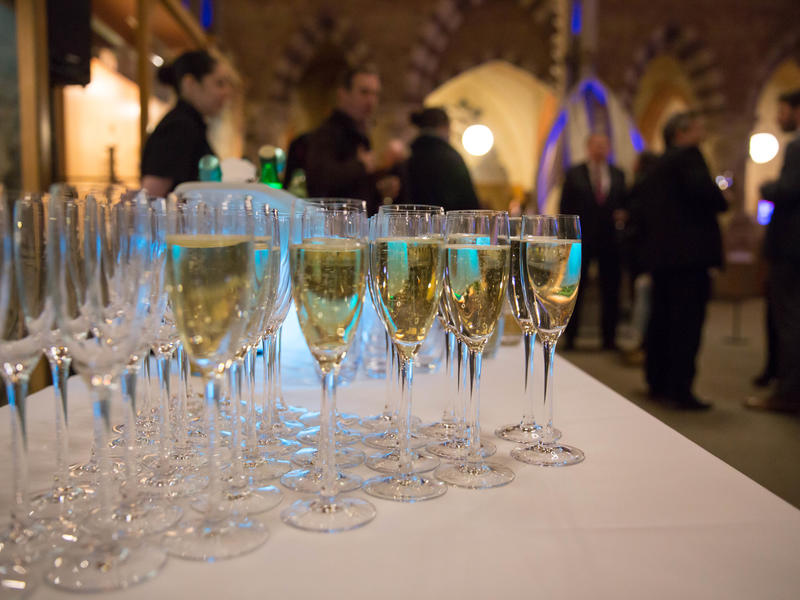 Photo Credit: Claire Williams events champagne glasses